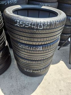 Set 255/40/21  Pirelli Scorpion Zero  with foam