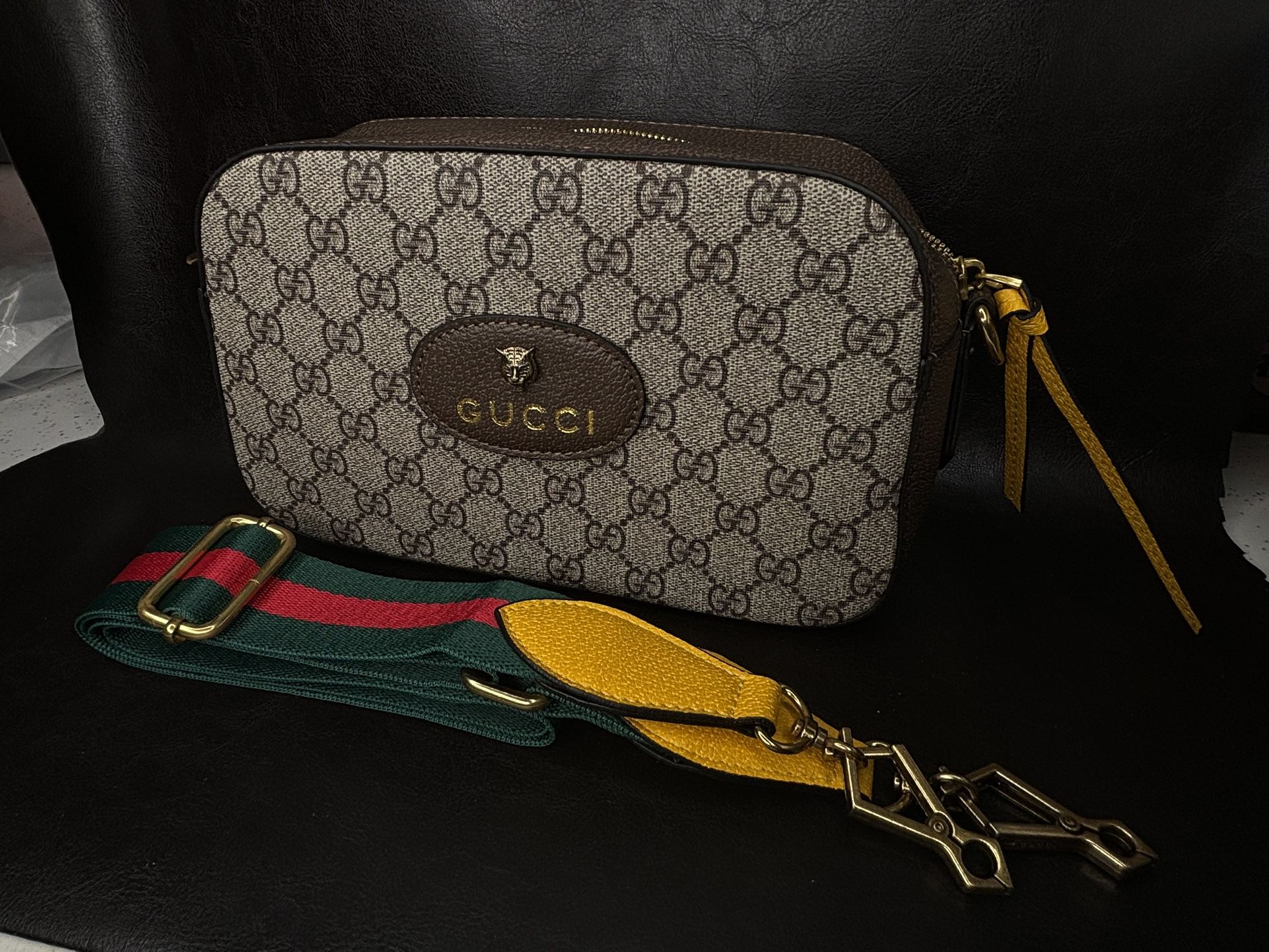 Neo Vintage GG Supreme textured leather-trimmed coated-canvas shoulder bag