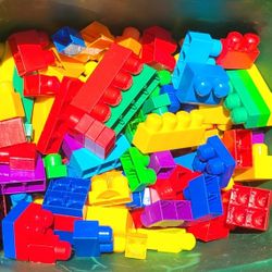 Mega Bloc Lego Style Building Pieces
