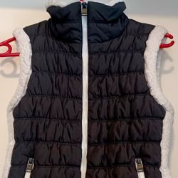 Excellent New Condition Calvin Klein Performance Vest Women's Size Small 