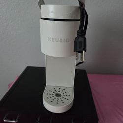 Keurig And K-Cup Compatible Coffee Pod Storage Drawer