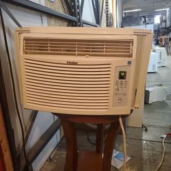 10,000 Btu Haier Air-conditioner In Excellent Cooling Condition 