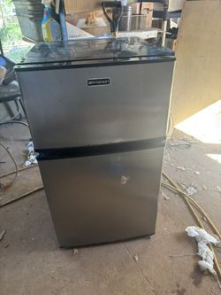 Emerson Fridge And Freezer 