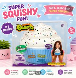 Cupcake Squishy - Squeeze Sweetz Jumbo Squish