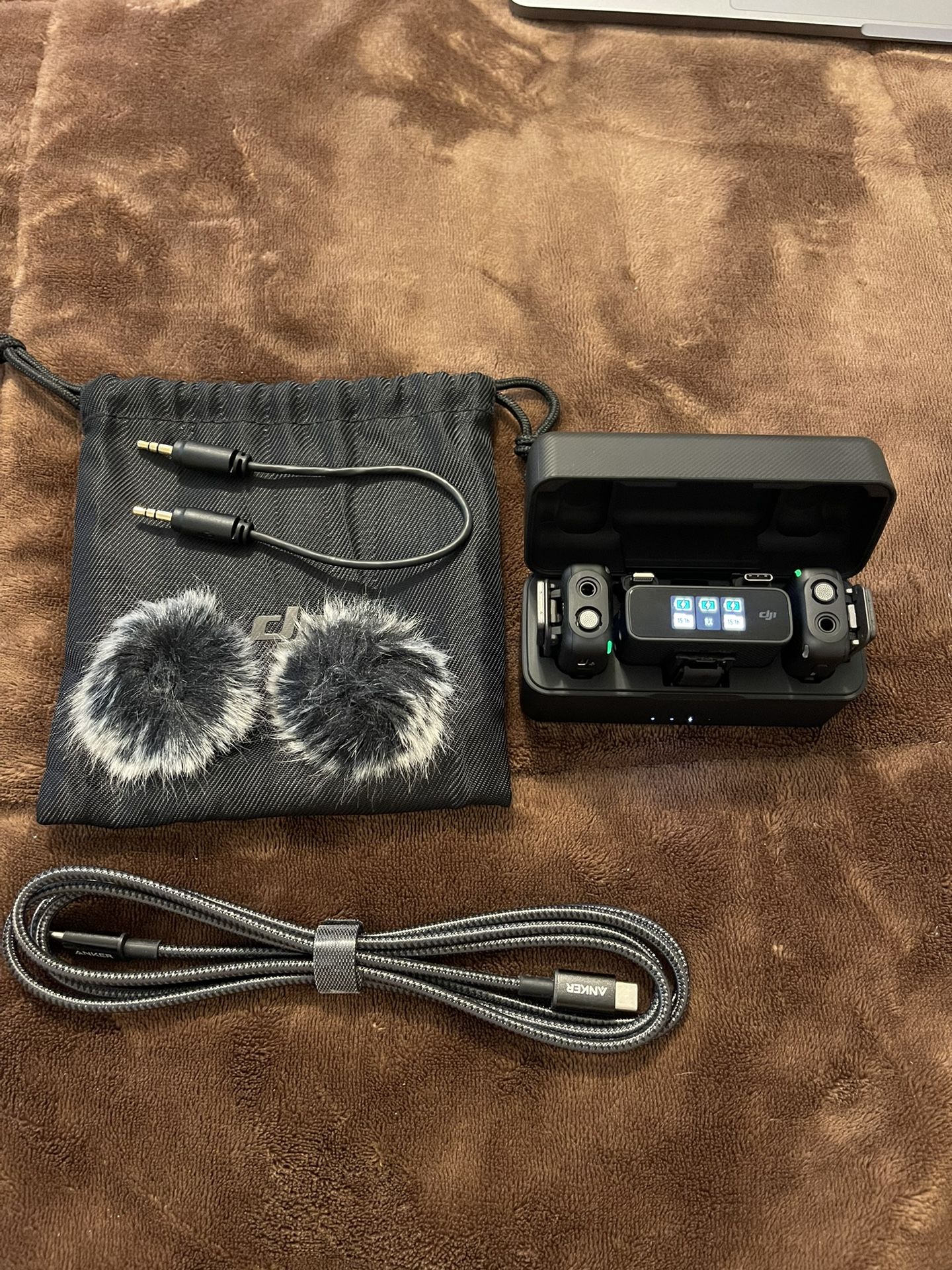 DJI Mic - 1 Transmitter + 2mics + Charging Case