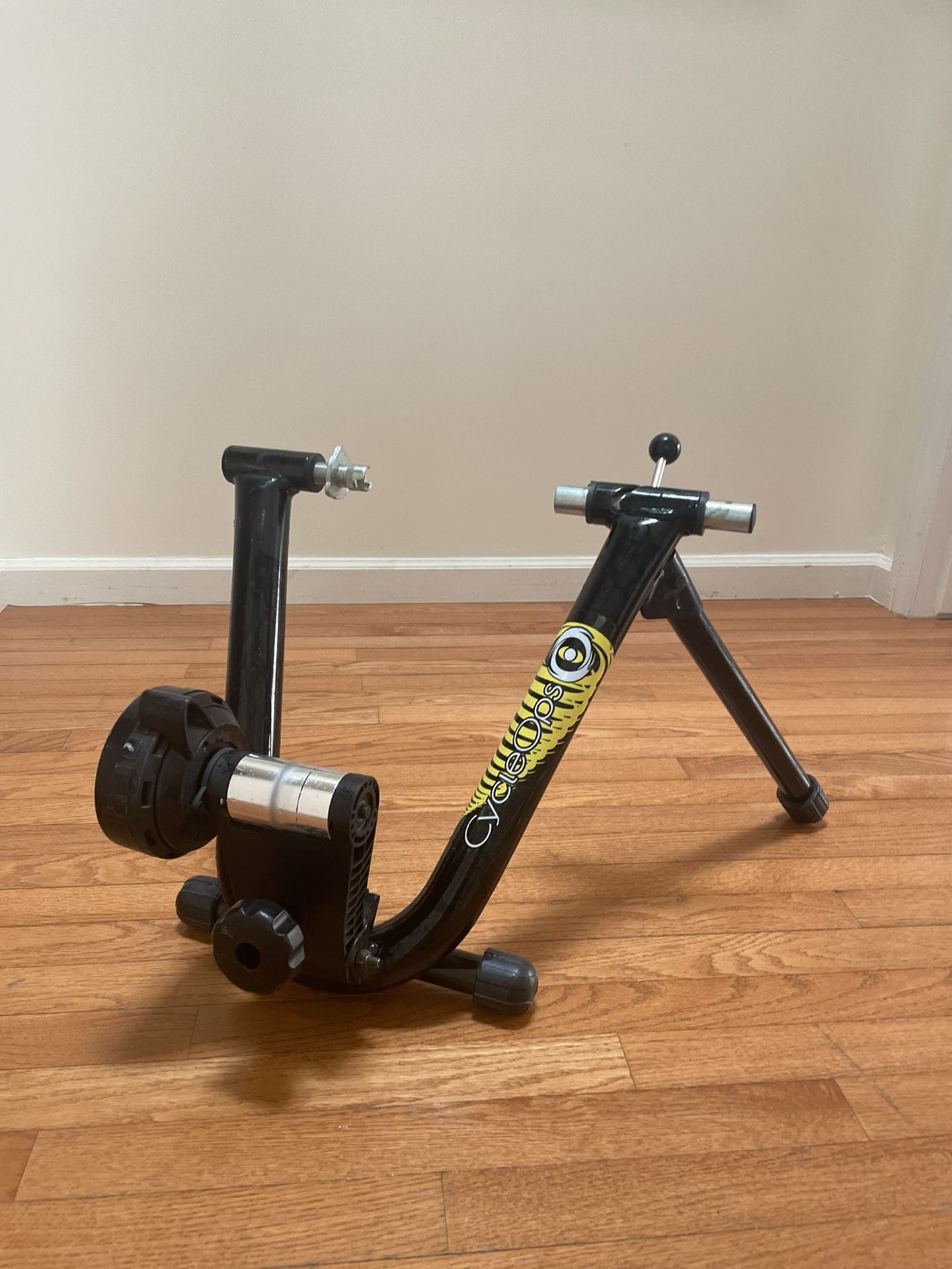 CycleOps Indoor Bike Trainer for Sale in Henderson, NV OfferUp
