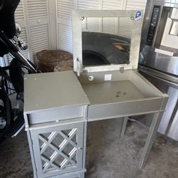Mirror Desk 