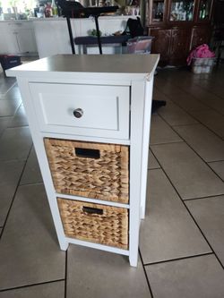 Storage cabinet