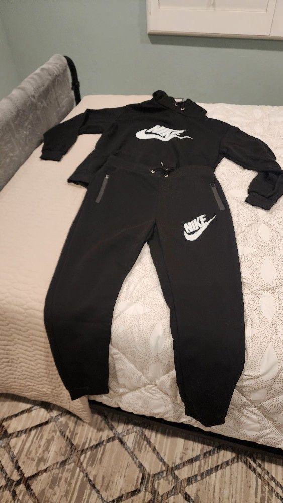 3XL MENS NIKE $70