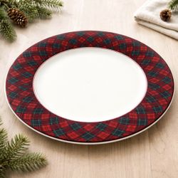 Sasaki Tartan Dinner Plate Charles Roberts Japan Red Green Plaid - Discontinued