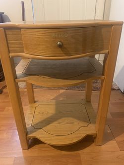 VINTAGE PHILCO WOODEN ACCENT STAND / SIDE TABLE WITH DRAWER