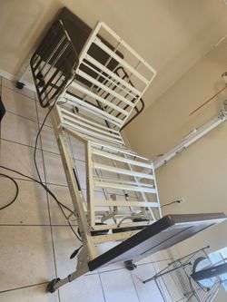 Electric Hospital Bed with self alternating mattress