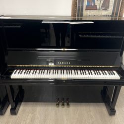 Mint Condition 1988 Yamaha U3 Upright Piano