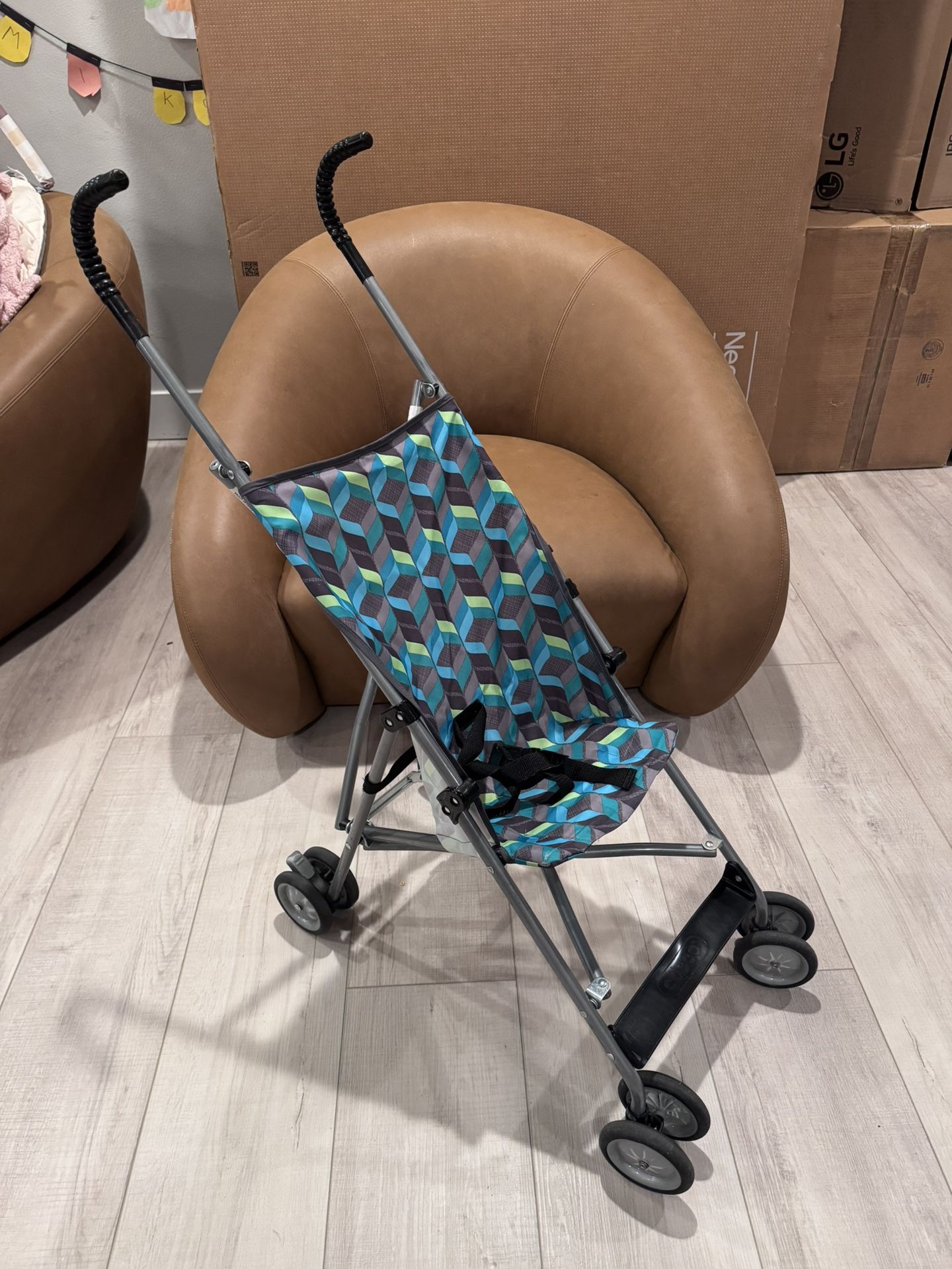 Cosco stroller in an excellent condition! $5 porch pick up In Lynnwood