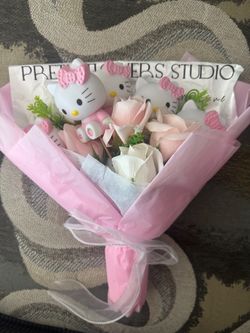 Hello kitty bouquet