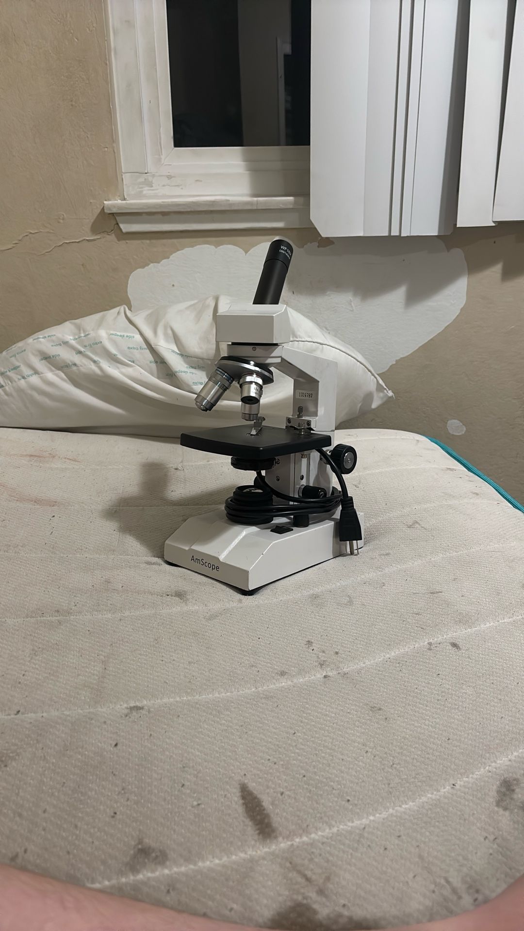 AmScope compound microscope