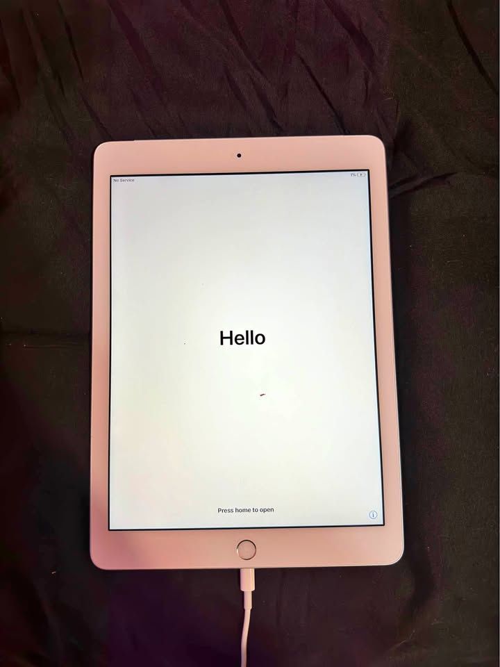 I pad 5th gen (check description for details)