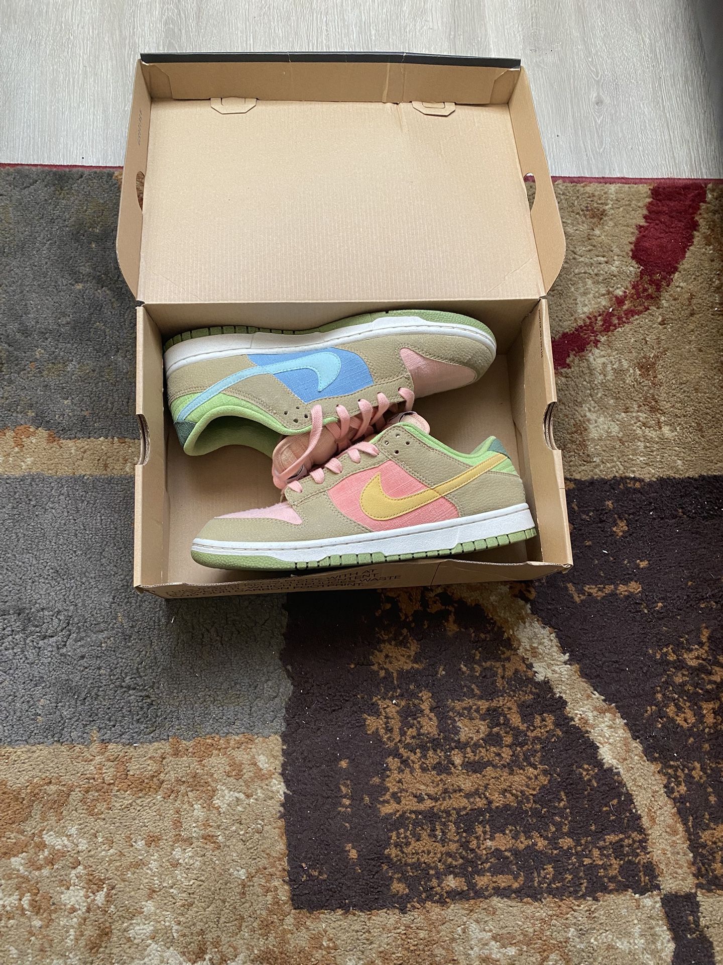 Dunk Low 'Sun Club - Arctic Orange Sanded Gold