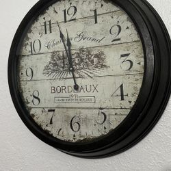 Big wall clock 
