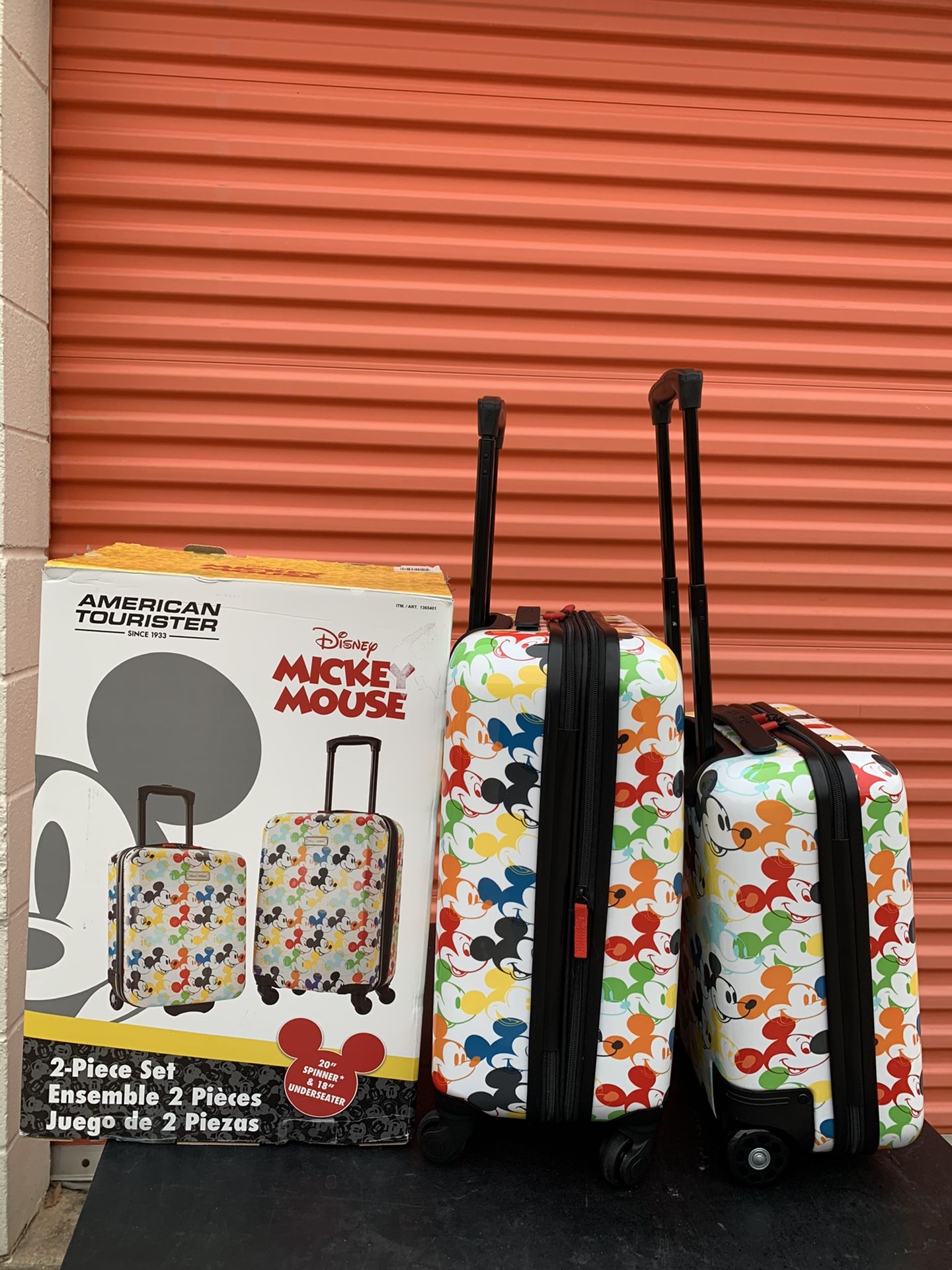 AMERICAN TOURISTER SET