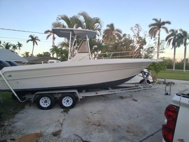 SeaRay Ctr. Console 24' 1988