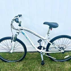 Schwinn Hyrbrid Bike- White & Blue 