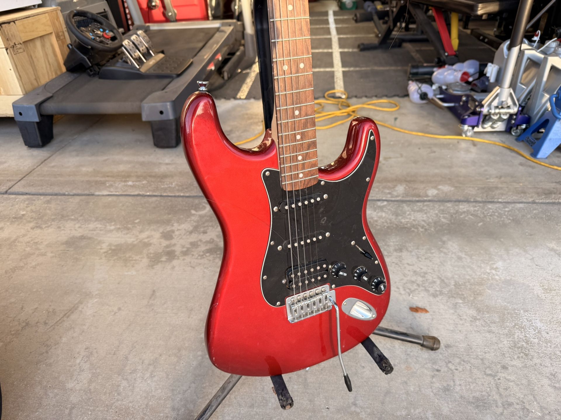 Fender Squier Strat Base Guitar With Amp 