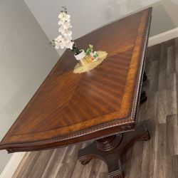 Dinning Table 