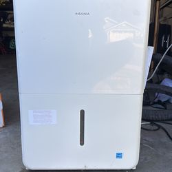 Dehumidifier insignia