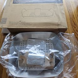 New In Box Pampered Chef Grill Pan And Can For Beer Roast Chicken 