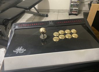 Qanba Dragon Arcade Fight Stick (PS4/PC)