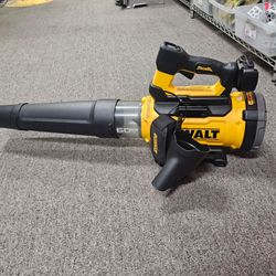 DEWALT
FLEXVOLT 60V MAX 160 MPH 760 CFM Brushless Cordless Battery Powered Blower (Tool-Only)
