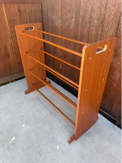 Wooden Shoe Rack Organizer – 8 Pair Storage – Excellent Condition