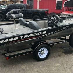 2009 Bass Tracker 19 Ft
