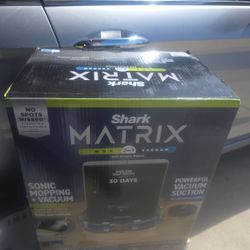 Shark Matrix Pet Hair Self Empty