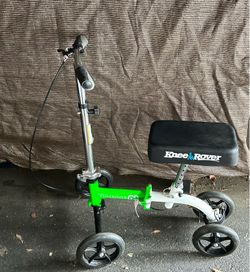 Knee scooter