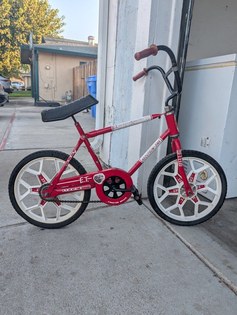 ET Universal Studios Promotion Bike