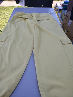 Forever 21 yellow women's pants