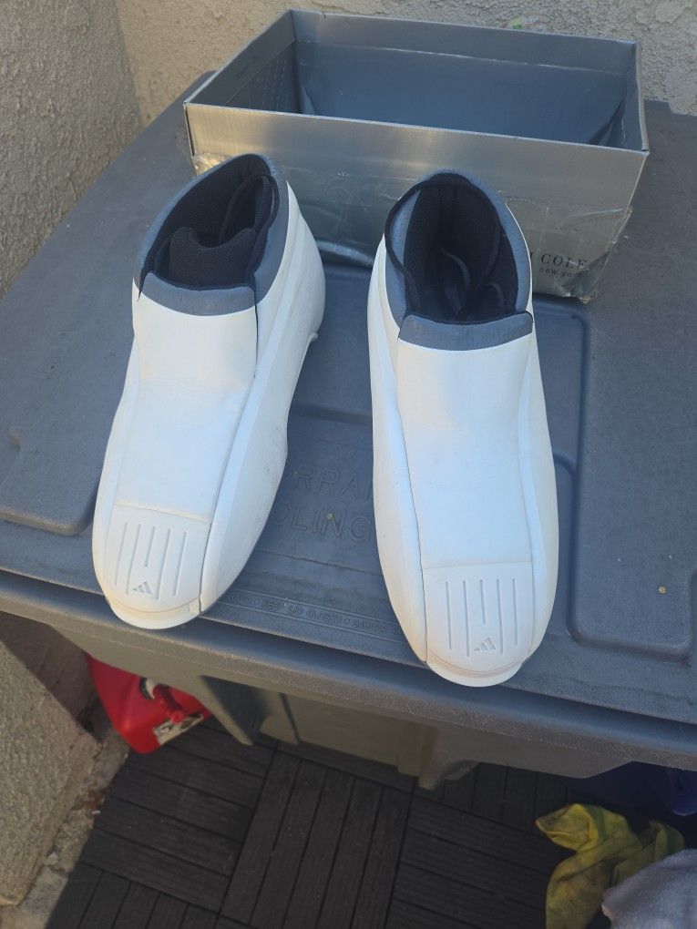 ADIDAS KOBE 2 PEARL WHITE..NO BOX