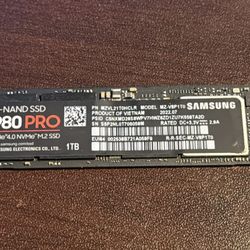 Samsung 980 1TB Pro PCIe 4.0 NVMe M.2 SSD