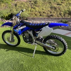 Yamaha YFZ 450 Dirt Bike