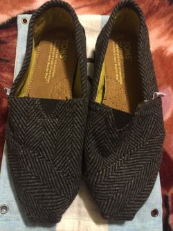 Toms Shoes