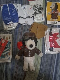 Vintage Dress Up Snoopy With 9 Original Outfits