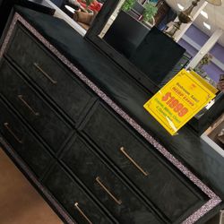 Dresser with mirror Brand new in box Velvet