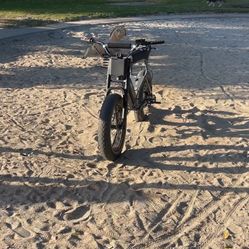 Macfox X1 Dual Battery But Not In The Pics With Spray paint 