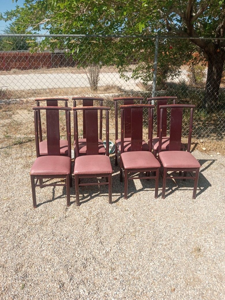 8 Chairs