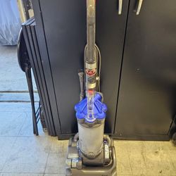 Dyson DC14 Vacuum Cleaner 