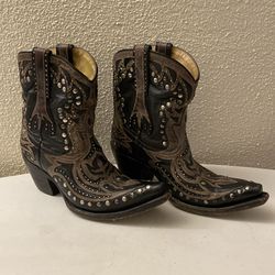Corral studded ankle boots ladies size 6