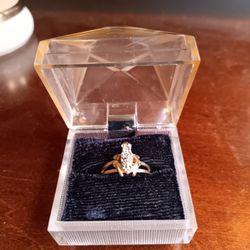 Gold ring 10K, 3 grams,  JDS, Size 5.5