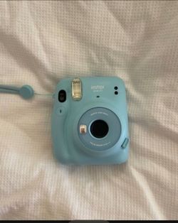 Instax mini 12 Polaroid camera